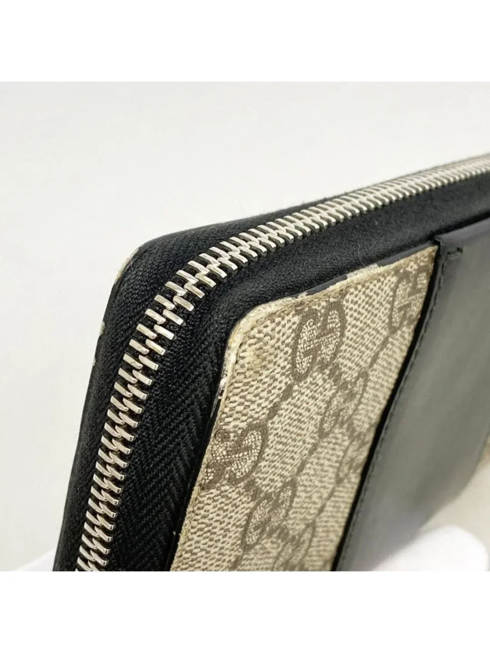 Gucci Wallet GG Supreme Brown Black Silver